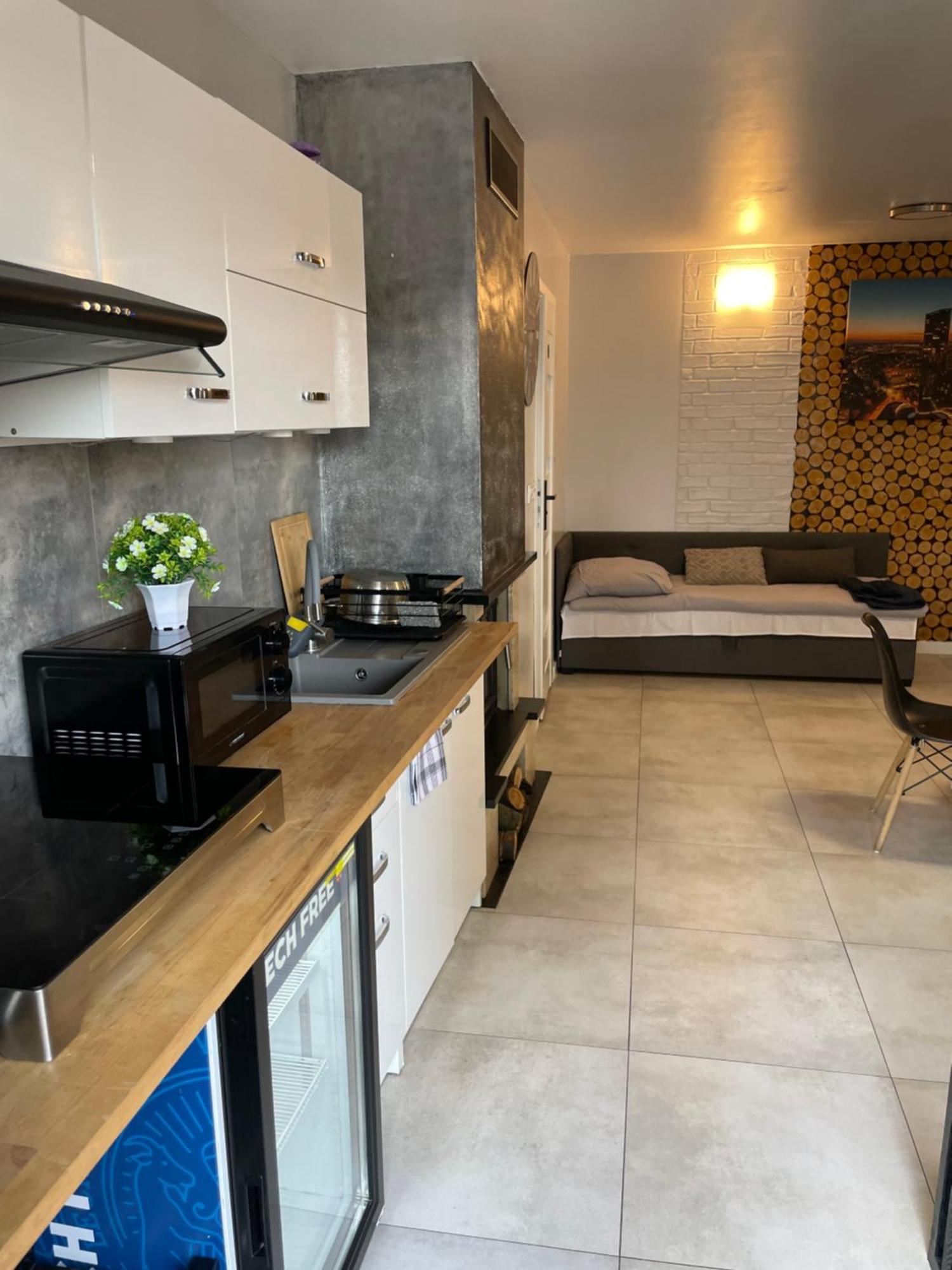 Aparthotel Przytulny Zakatek à Zerniki Wroclawskie Extérieur photo