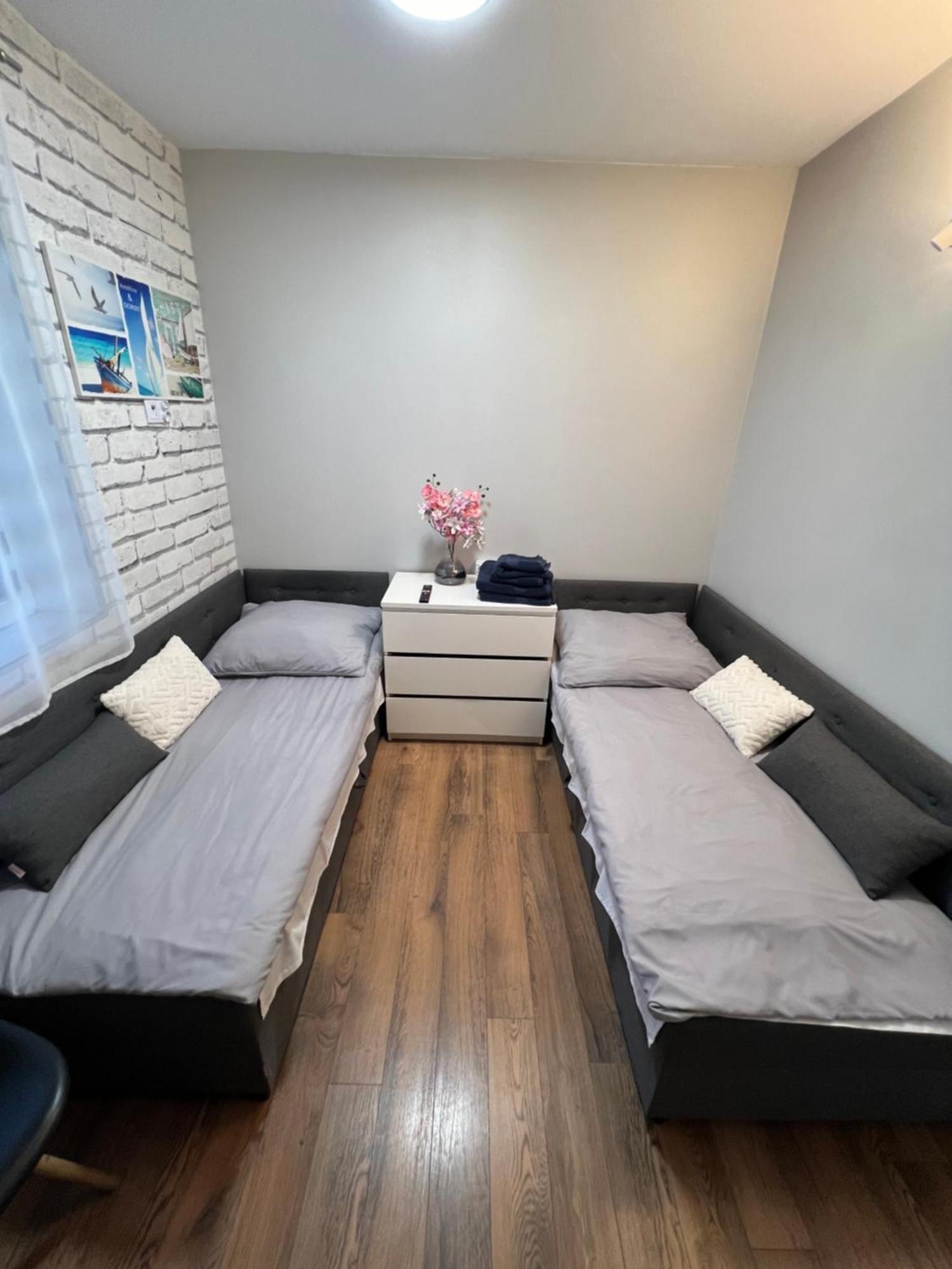 Aparthotel Przytulny Zakatek à Zerniki Wroclawskie Extérieur photo